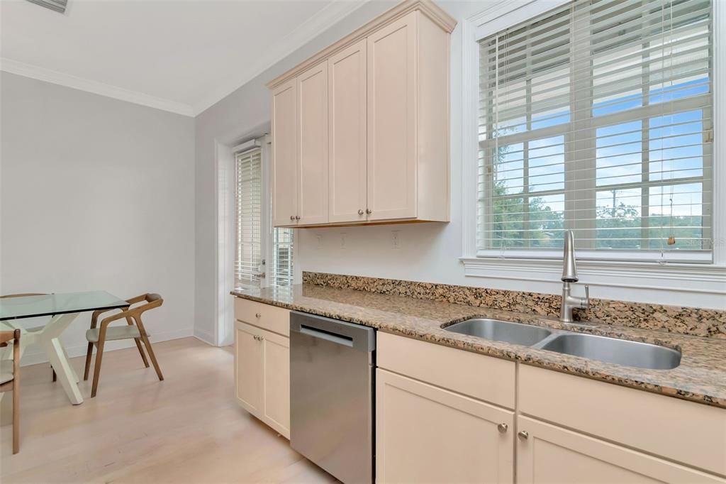 En Venta: $849,000 (3 camas, 3 baños, 2527 Pies cuadrados)