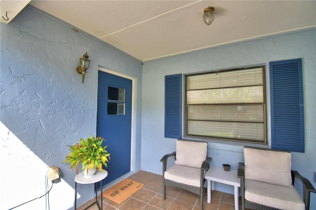 For Sale: $299,999 (2 beds, 2 baths, 1293 Square Feet)