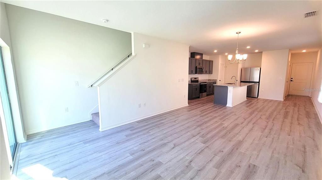 For Sale: $315,000 (3 beds, 2 baths, 1400 Square Feet)