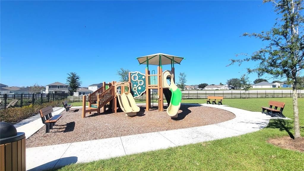 For Sale: $315,000 (3 beds, 2 baths, 1400 Square Feet)