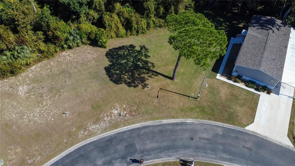 На продажу: $40,000 (0.35 acres)