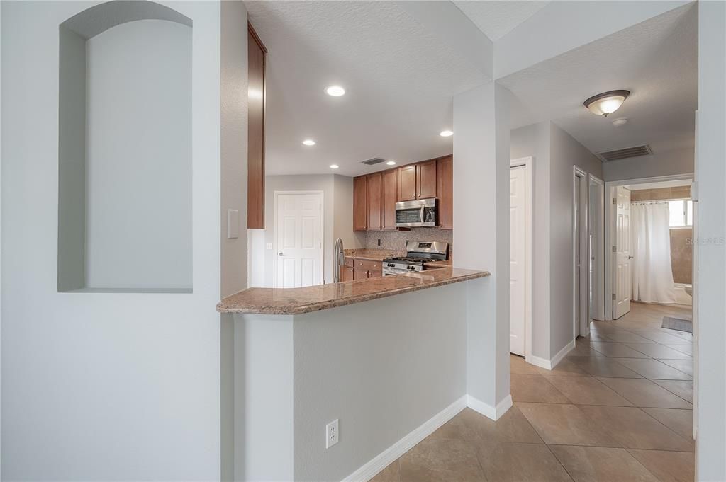 出租: $3,100 (3 贝兹, 2 浴室, 1549 平方英尺)