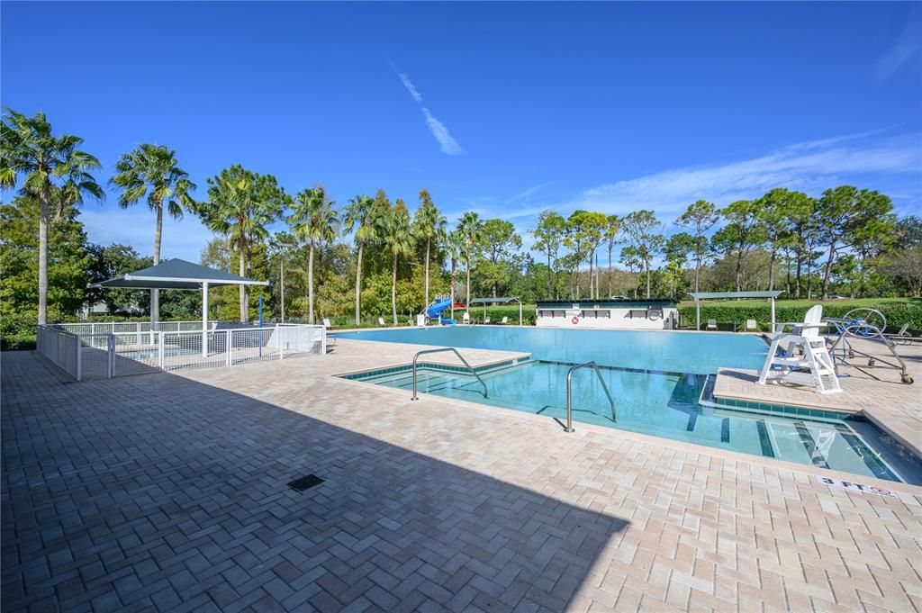 出租: $3,100 (3 贝兹, 2 浴室, 1549 平方英尺)