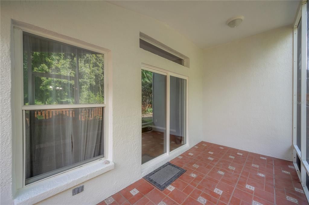 出租: $3,100 (3 贝兹, 2 浴室, 1549 平方英尺)