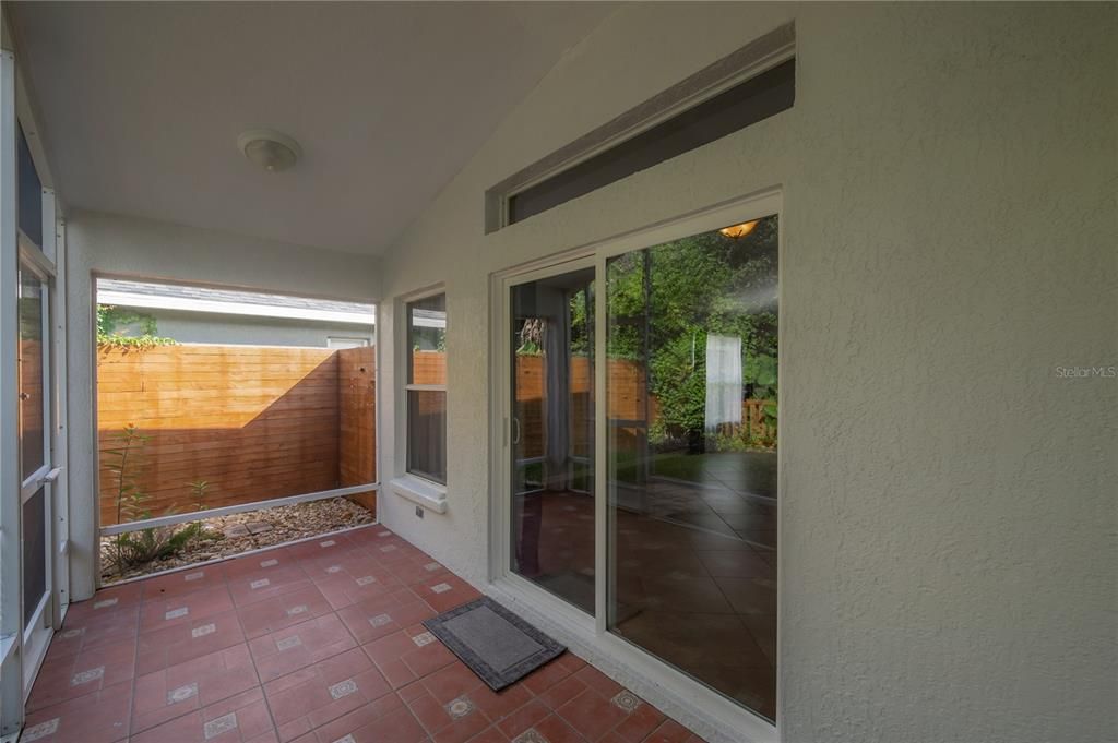 出租: $3,100 (3 贝兹, 2 浴室, 1549 平方英尺)