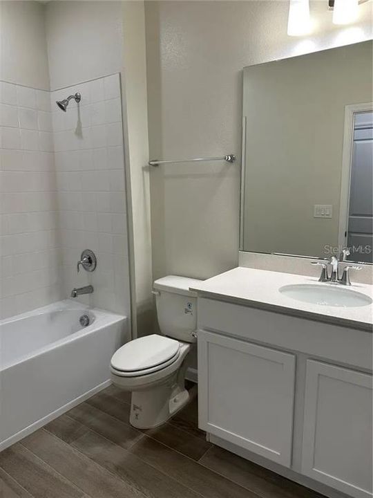 出租: $2,400 (3 贝兹, 2 浴室, 1687 平方英尺)