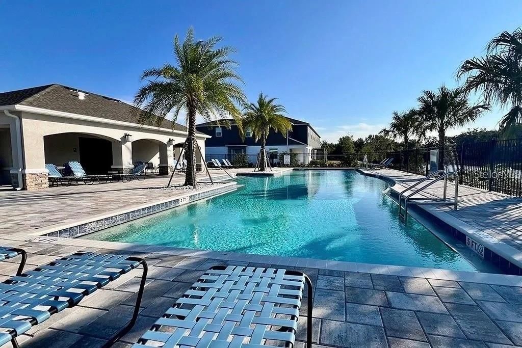 出租: $2,400 (3 贝兹, 2 浴室, 1687 平方英尺)