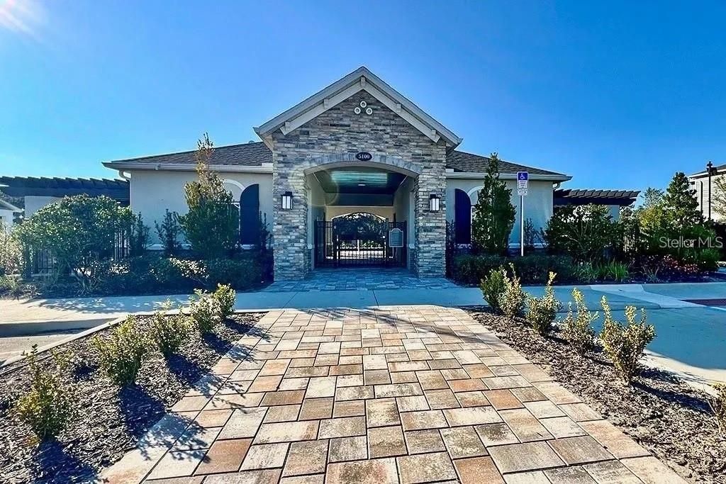 出租: $2,400 (3 贝兹, 2 浴室, 1687 平方英尺)