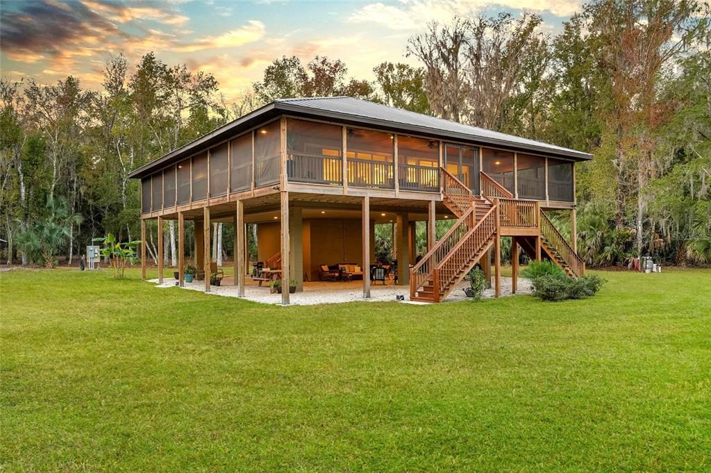 На продажу: $875,000 (2 спален, 2 ванн, 1915 Квадратных фут)