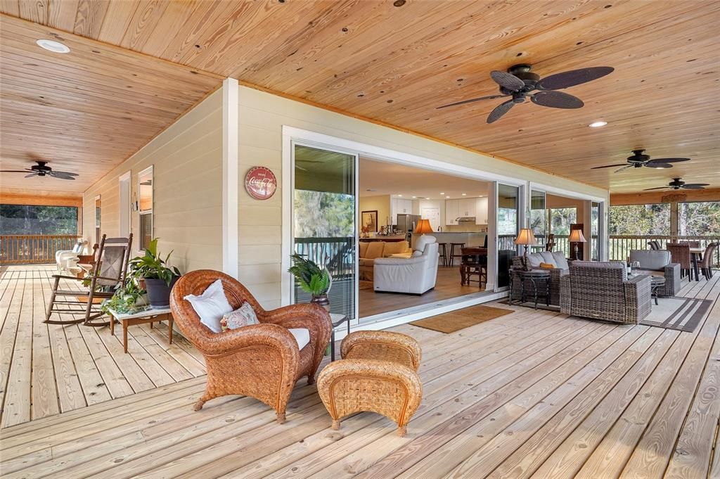 На продажу: $875,000 (2 спален, 2 ванн, 1915 Квадратных фут)