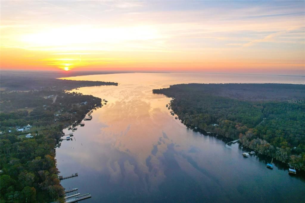 На продажу: $875,000 (2 спален, 2 ванн, 1915 Квадратных фут)