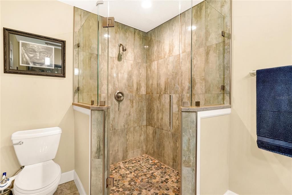 На продажу: $875,000 (2 спален, 2 ванн, 1915 Квадратных фут)