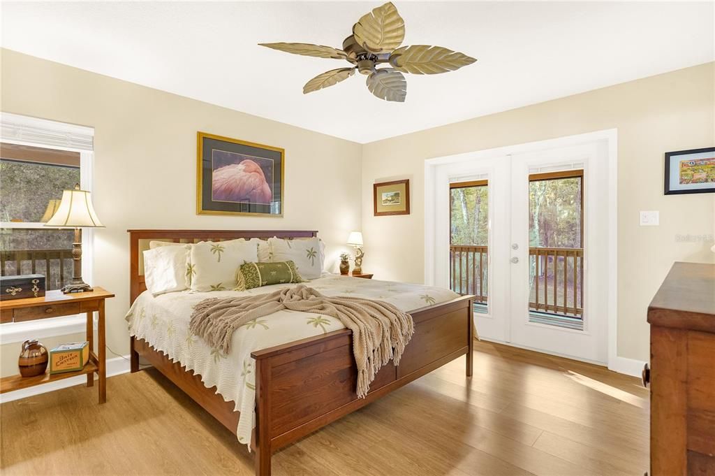 На продажу: $875,000 (2 спален, 2 ванн, 1915 Квадратных фут)