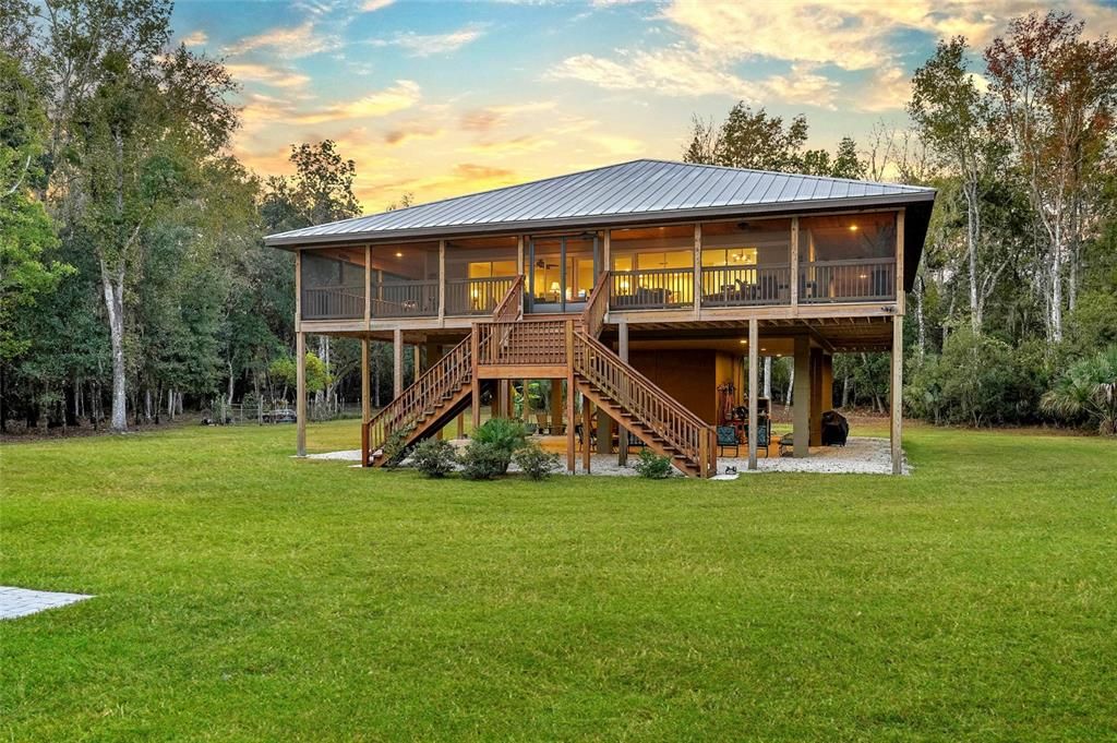 На продажу: $875,000 (2 спален, 2 ванн, 1915 Квадратных фут)