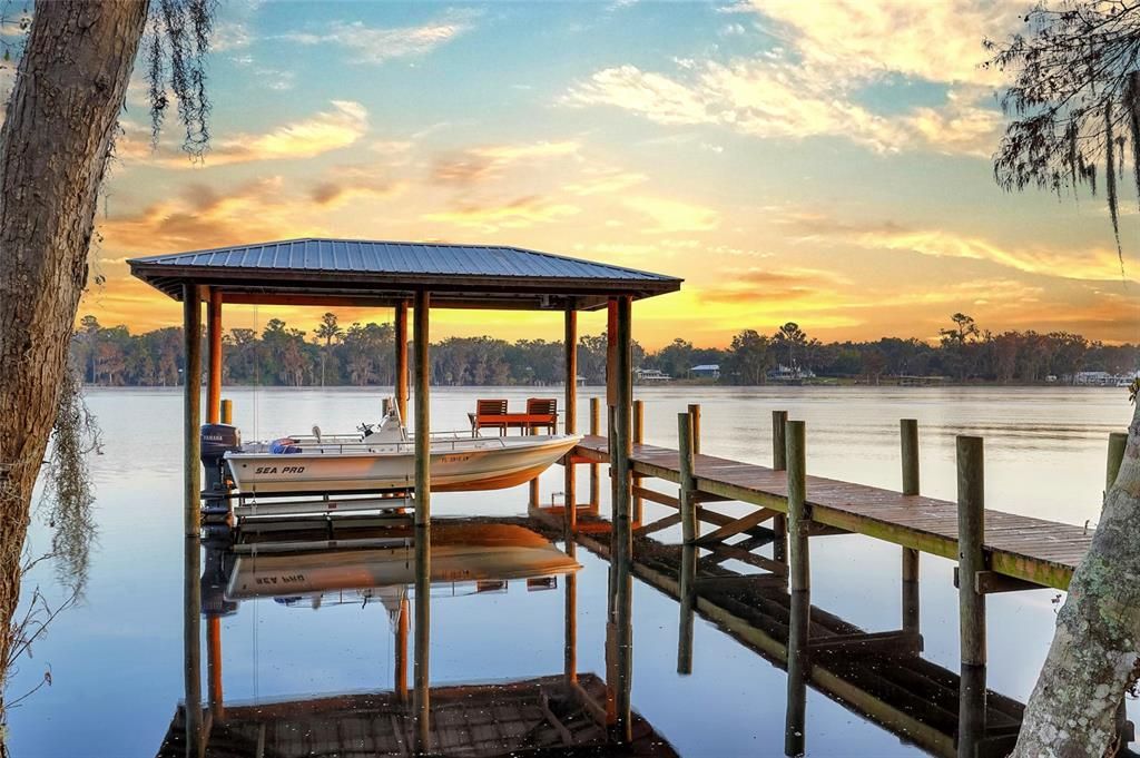 На продажу: $875,000 (2 спален, 2 ванн, 1915 Квадратных фут)