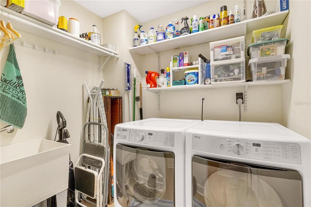 На продажу: $875,000 (2 спален, 2 ванн, 1915 Квадратных фут)