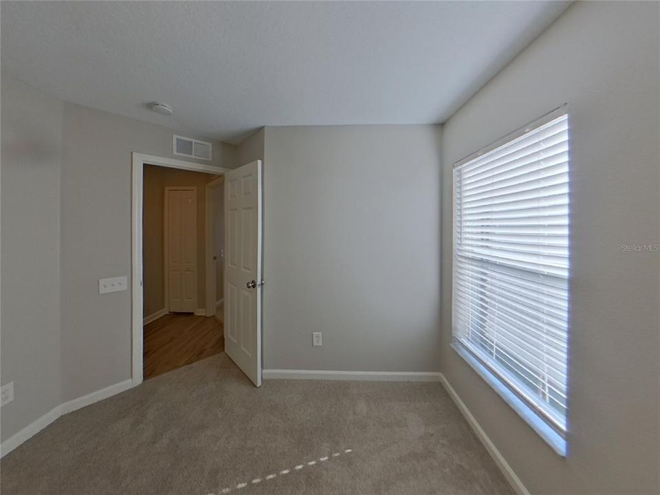 For Rent: $2,319 (4 beds, 2 baths, 1959 Square Feet)