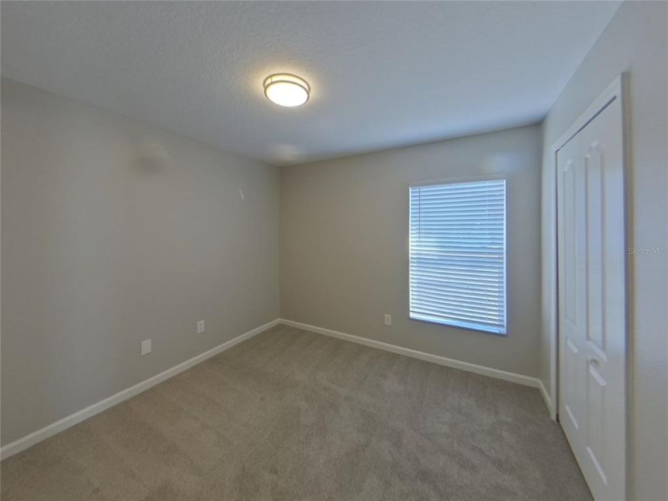 For Rent: $2,319 (4 beds, 2 baths, 1959 Square Feet)