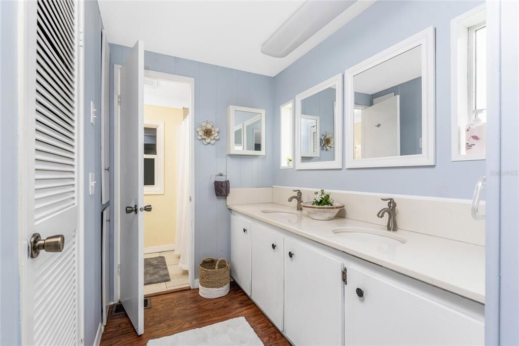 En Venta: $226,000 (2 camas, 2 baños, 1440 Pies cuadrados)