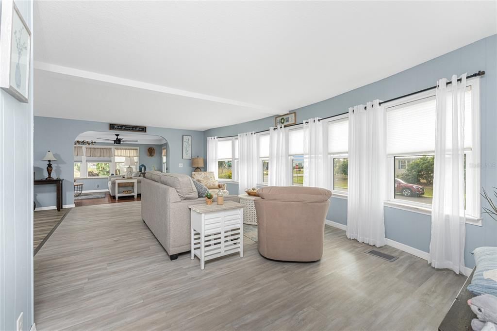 En Venta: $226,000 (2 camas, 2 baños, 1440 Pies cuadrados)