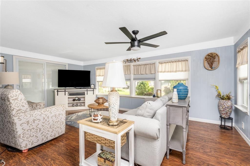 En Venta: $226,000 (2 camas, 2 baños, 1440 Pies cuadrados)