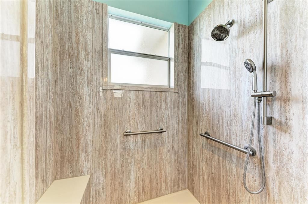 En Venta: $625,000 (3 camas, 2 baños, 1904 Pies cuadrados)