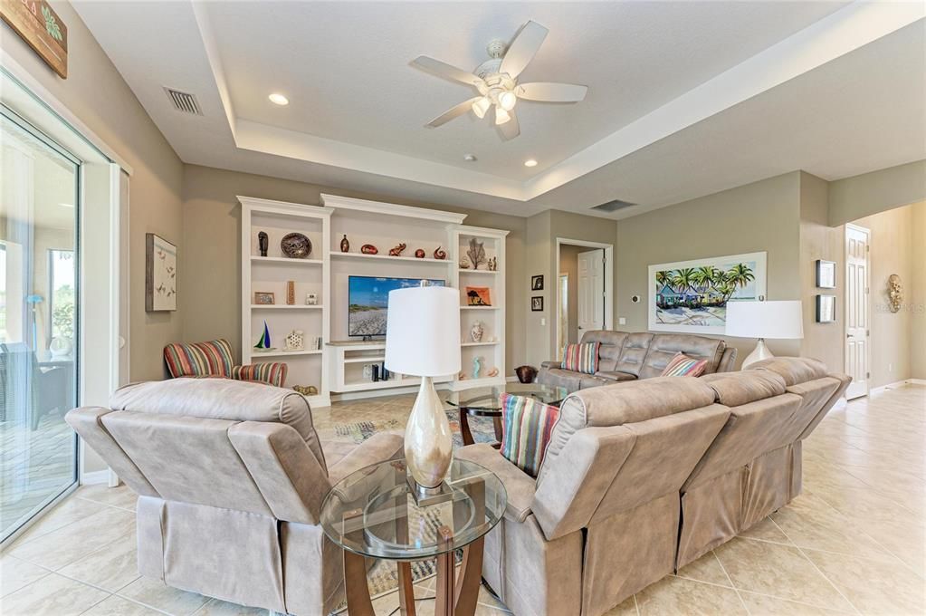 En Venta: $625,000 (3 camas, 2 baños, 1904 Pies cuadrados)