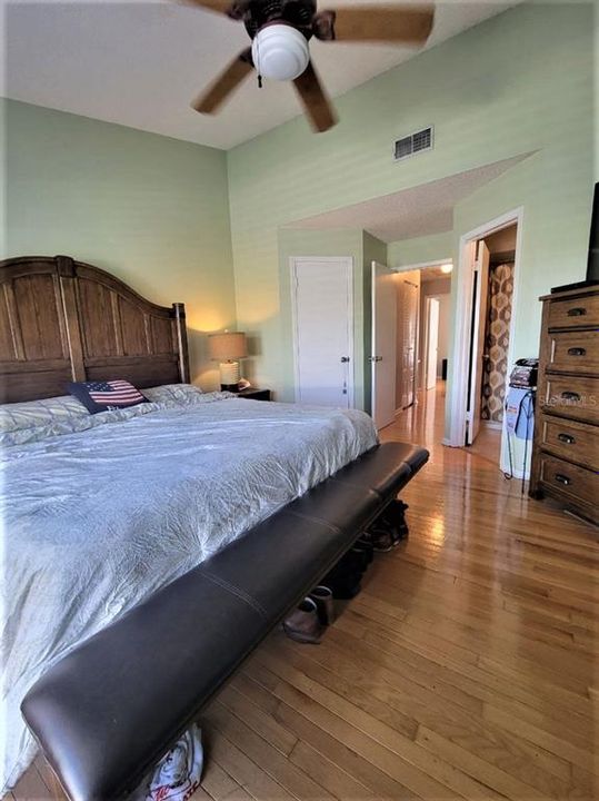 For Rent: $2,100 (2 beds, 2 baths, 1110 Square Feet)