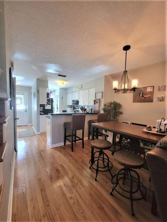 For Rent: $2,100 (2 beds, 2 baths, 1110 Square Feet)