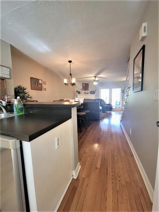 For Rent: $2,100 (2 beds, 2 baths, 1110 Square Feet)