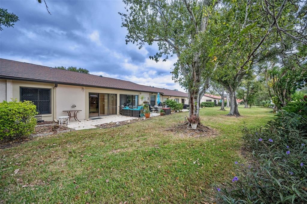 На продажу: $210,000 (2 спален, 2 ванн, 930 Квадратных фут)