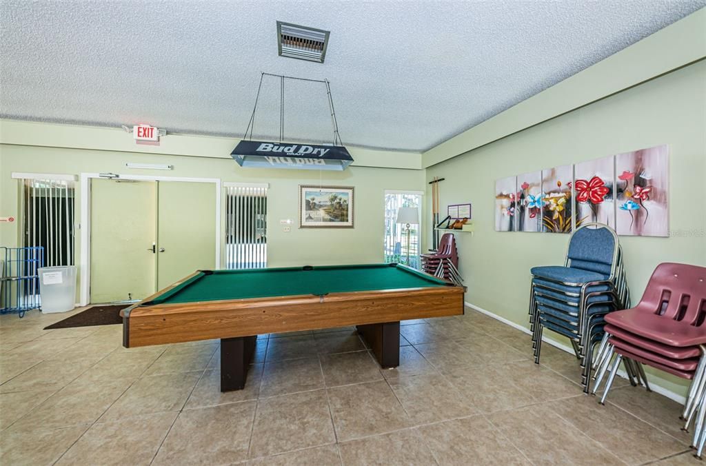 На продажу: $210,000 (2 спален, 2 ванн, 930 Квадратных фут)