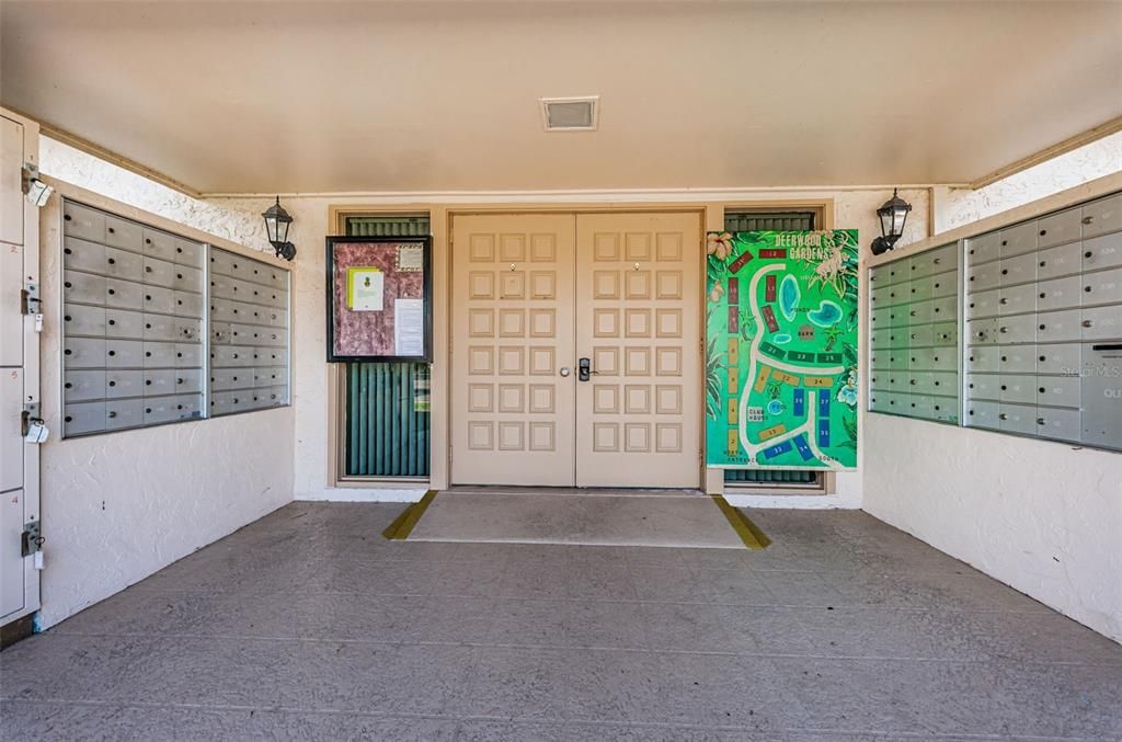 На продажу: $210,000 (2 спален, 2 ванн, 930 Квадратных фут)