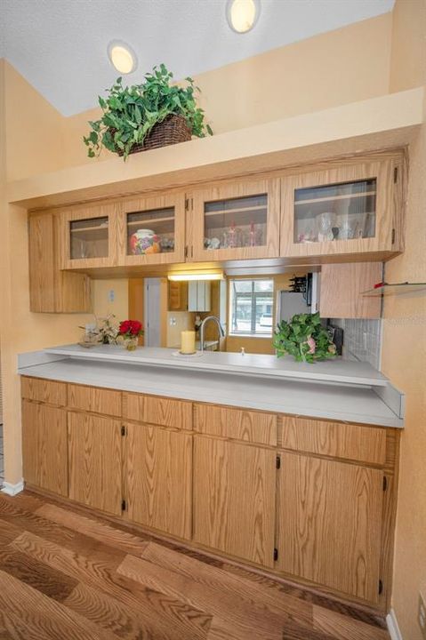 На продажу: $210,000 (2 спален, 2 ванн, 930 Квадратных фут)