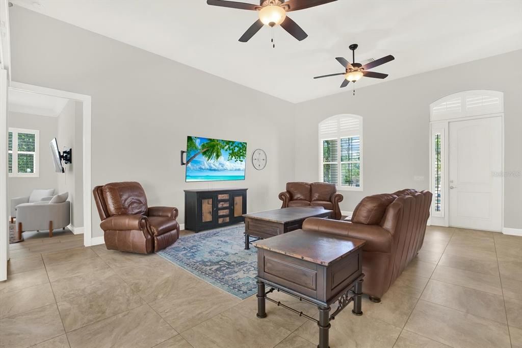 待售: $418,000 (3 贝兹, 2 浴室, 1924 平方英尺)