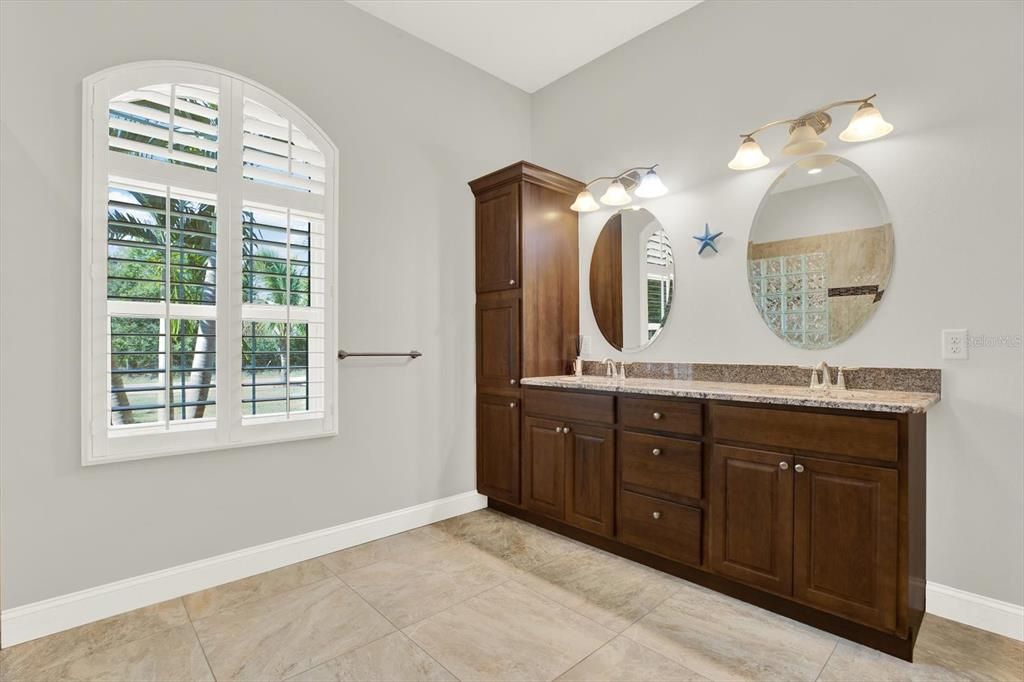 待售: $418,000 (3 贝兹, 2 浴室, 1924 平方英尺)