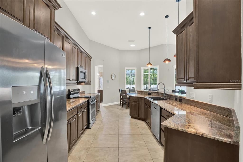 待售: $418,000 (3 贝兹, 2 浴室, 1924 平方英尺)