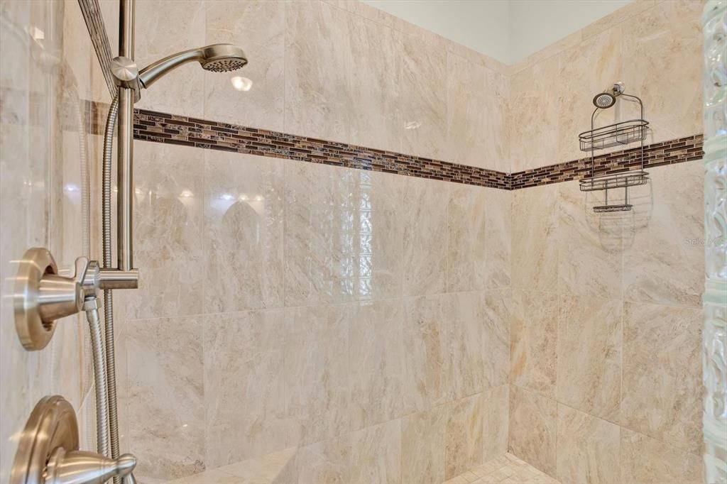 待售: $418,000 (3 贝兹, 2 浴室, 1924 平方英尺)