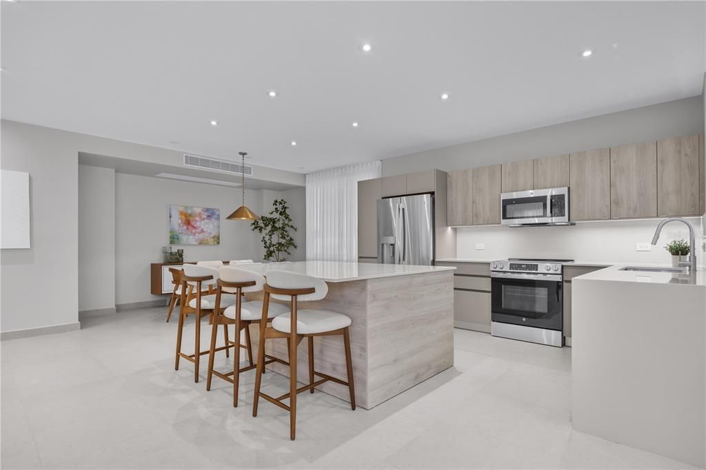 En Renta: $8,500 (3 camas, 3 baños, 2700 Pies cuadrados)