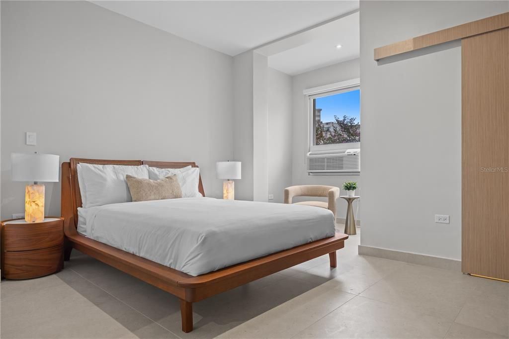 En Renta: $8,500 (3 camas, 3 baños, 2700 Pies cuadrados)