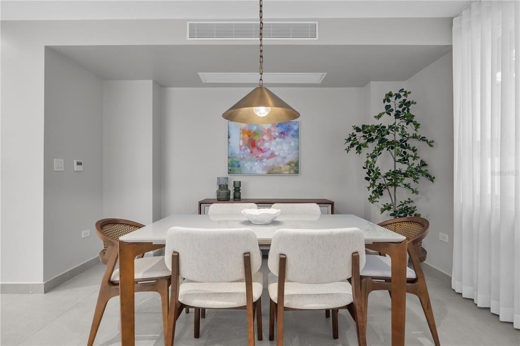 En Renta: $8,500 (3 camas, 3 baños, 2700 Pies cuadrados)