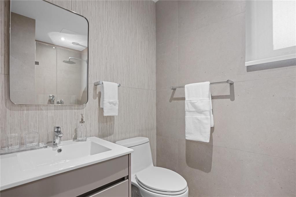 En Renta: $8,500 (3 camas, 3 baños, 2700 Pies cuadrados)