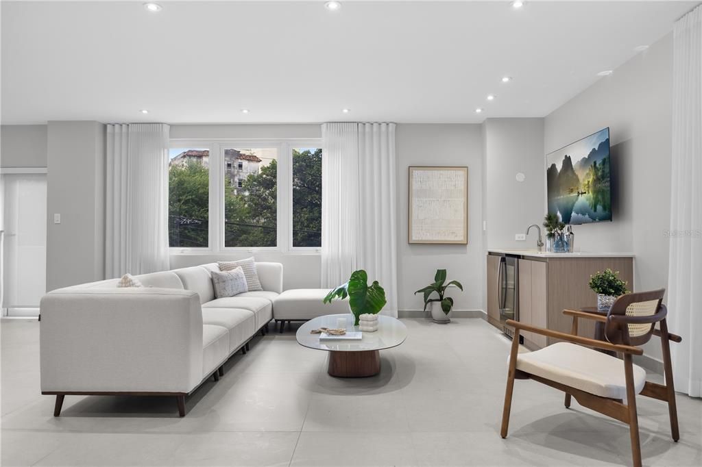 En Renta: $8,500 (3 camas, 3 baños, 2700 Pies cuadrados)