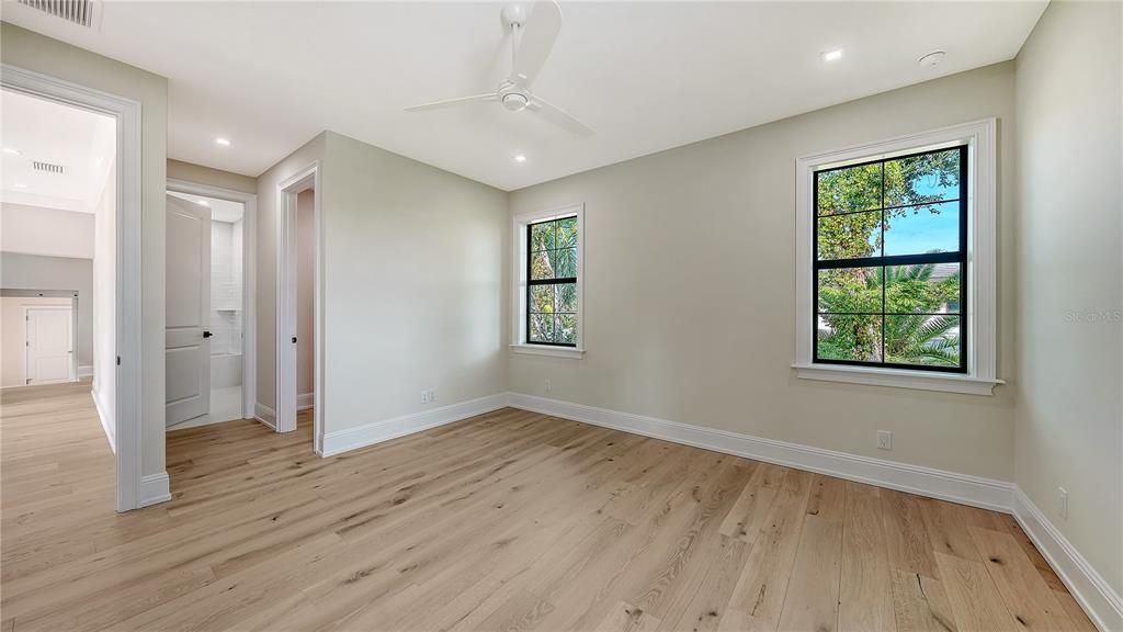 На продажу: $4,195,000 (4 спален, 4 ванн, 5238 Квадратных фут)