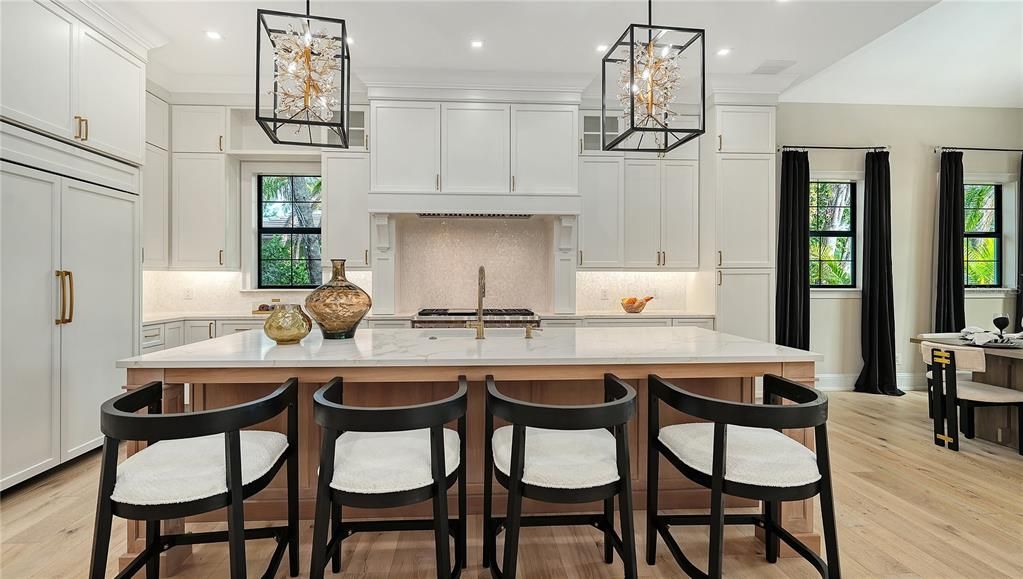 На продажу: $4,195,000 (4 спален, 4 ванн, 5238 Квадратных фут)