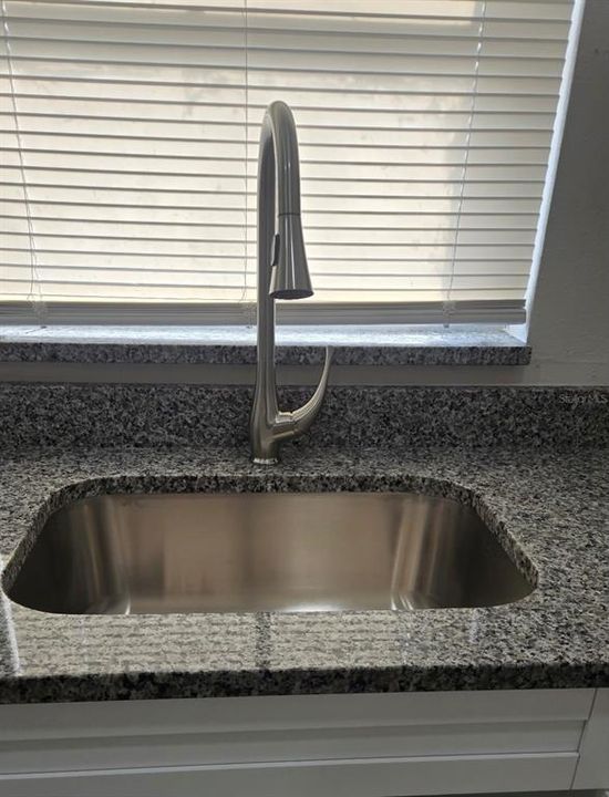 出租: $1,500 (2 贝兹, 1 浴室, 783 平方英尺)