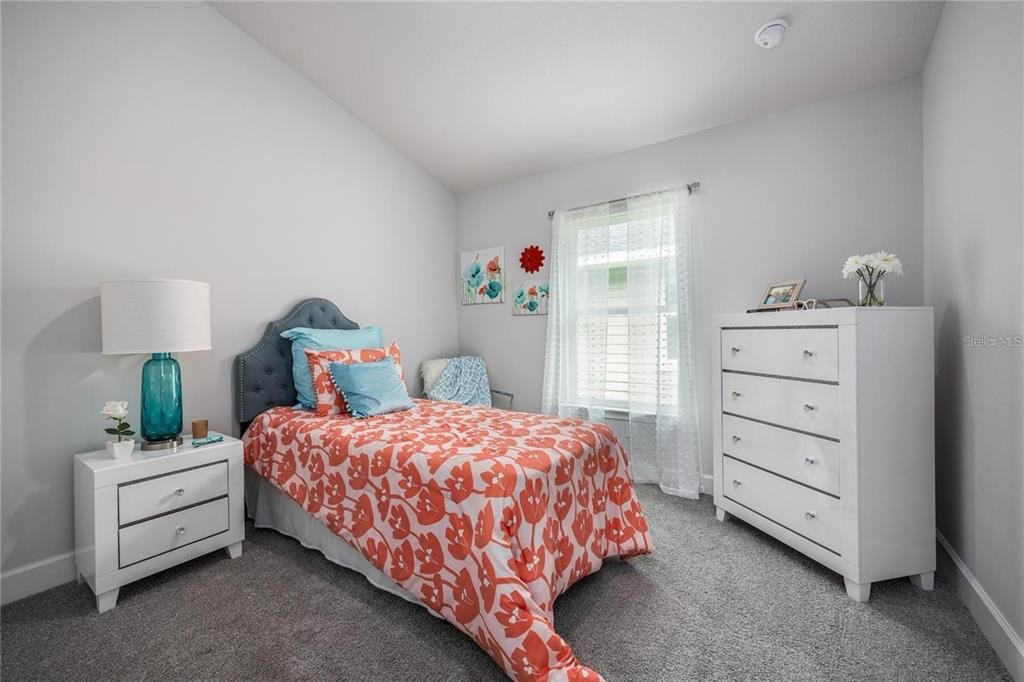 For Sale: $347,400 (4 beds, 2 baths, 1635 Square Feet)