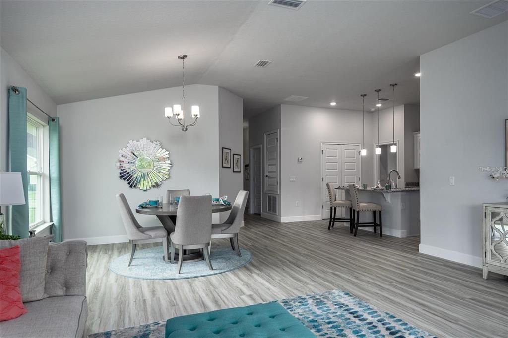 For Sale: $347,400 (4 beds, 2 baths, 1635 Square Feet)