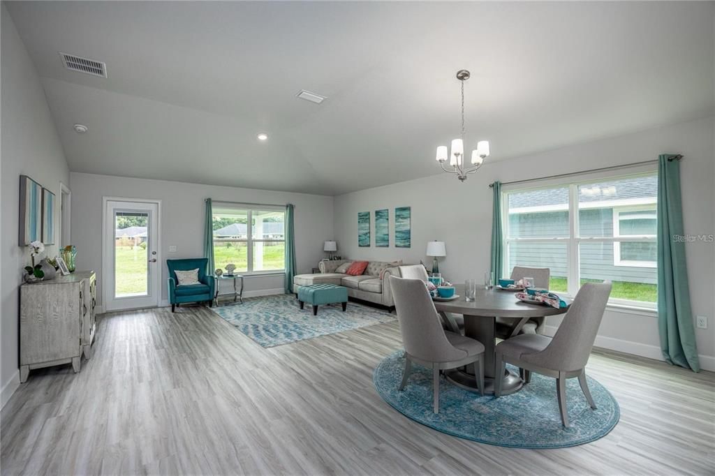 For Sale: $347,400 (4 beds, 2 baths, 1635 Square Feet)