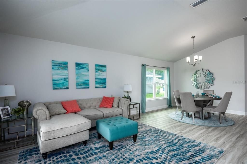 For Sale: $347,400 (4 beds, 2 baths, 1635 Square Feet)